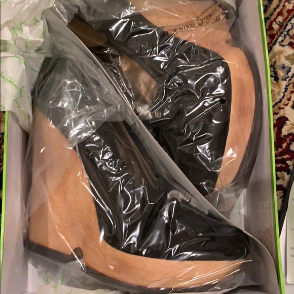 Sam Edelman - Picture 4 of 4